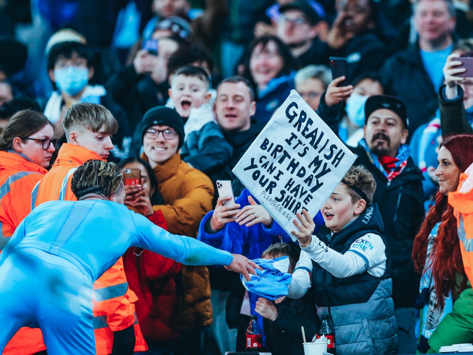 演专注于贴 演专注于贴